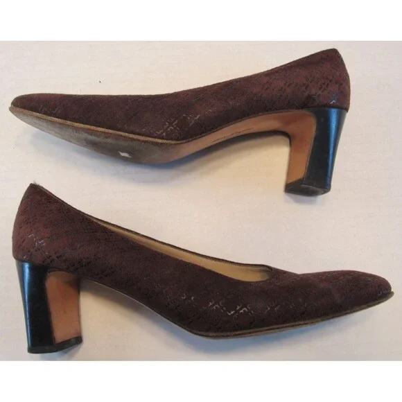 Vintage Salvatore Ferragamo Suede Embossed Patterned Pump Dark Brown Size 8.5 3A - Picture 4 of 13